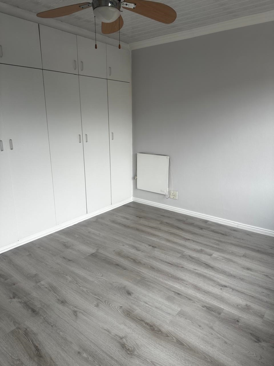 To Let 3 Bedroom Property for Rent in Southfield Western Cape